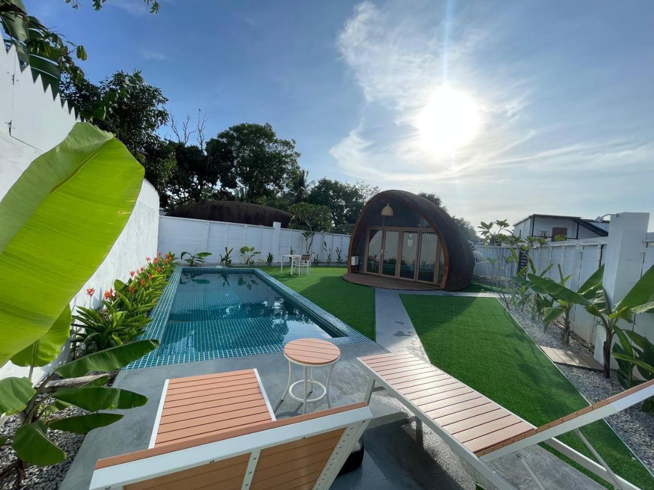 Hotel Found Mansion Pantai Cenang  Exterior foto